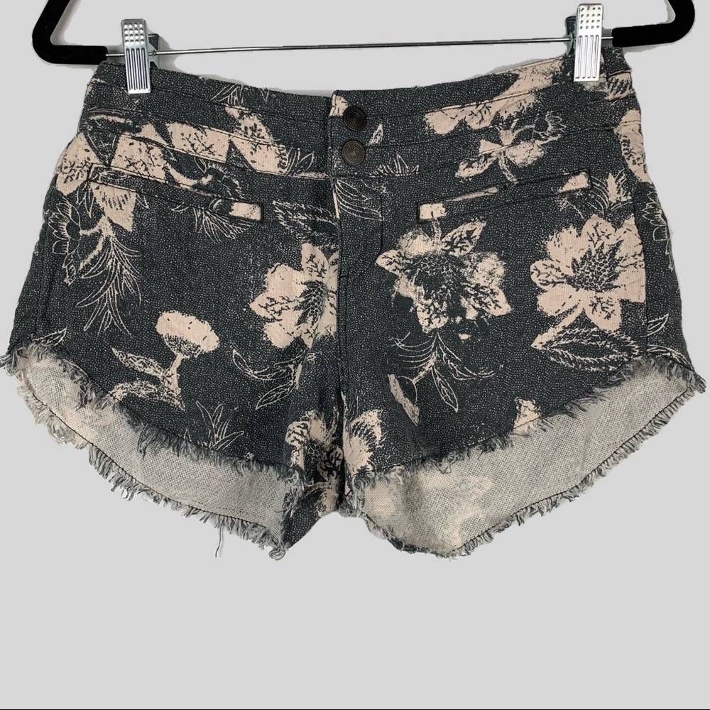 Free People • Frayed Hem Floral Print Shorts • 2